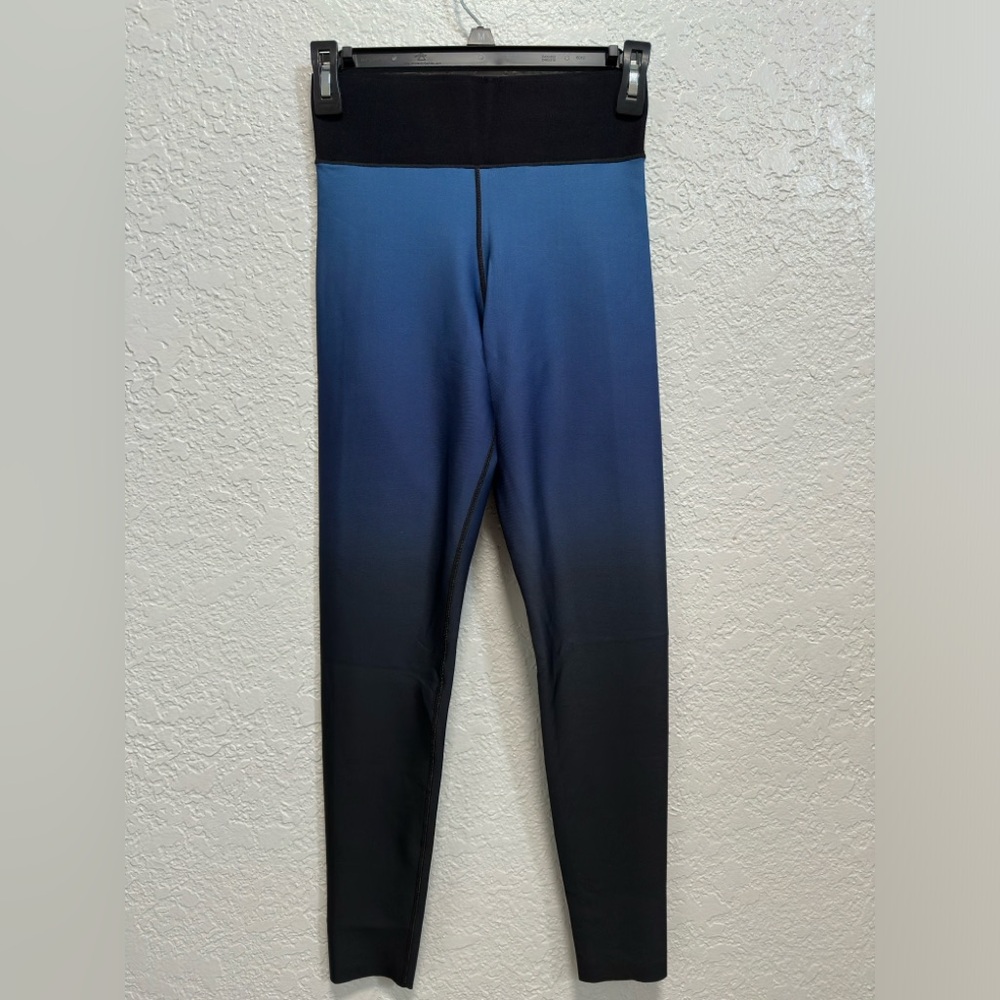 NWT Ultracor Legging- Size M- Color: blue and black